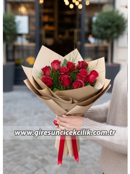 10 Kırmızı Gül Buket 