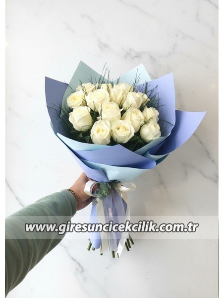 15li Beyazgül Buketi