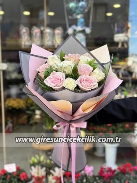 Pembe Beyaz Gül Buketi