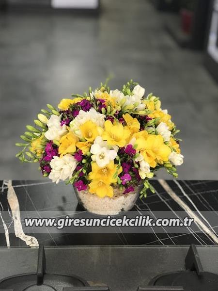 Bahar Çiçekleri Aranjmanı