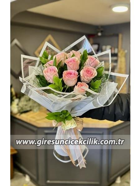 Tozpembe Gül Buketi